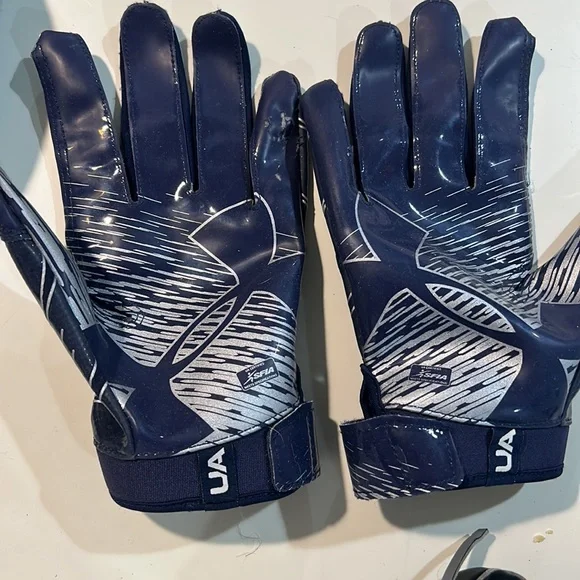 Boys football gloves L - Picture 2 of 4